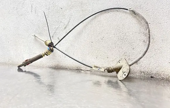 Volvo V50 Gear shift cable linkage 30759143