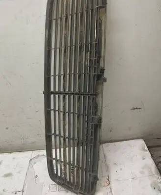 Front bumper upper radiator grill