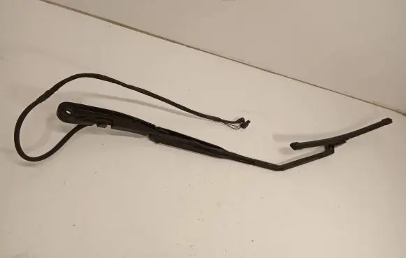 Volvo XC60 Front wiper blade arm W000082546