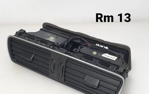 Volkswagen PASSAT B7 Dash center air vent grill 3AB819728A