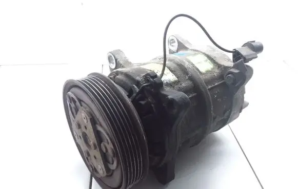 Volvo S40, V40 Air conditioning (A/C) compressor (pump) 8708581 772B670309