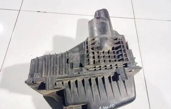 Peugeot 807 Air filter box 9629040380 9636500180