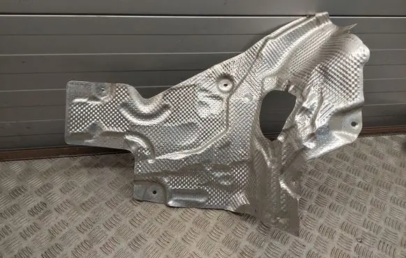 Mercedes-Benz CLS C218 X218 Heat shield in engine bay A2126826671