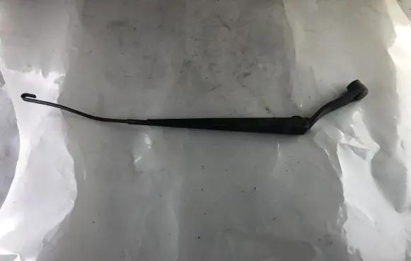 KIA Sorento Front wiper blade arm