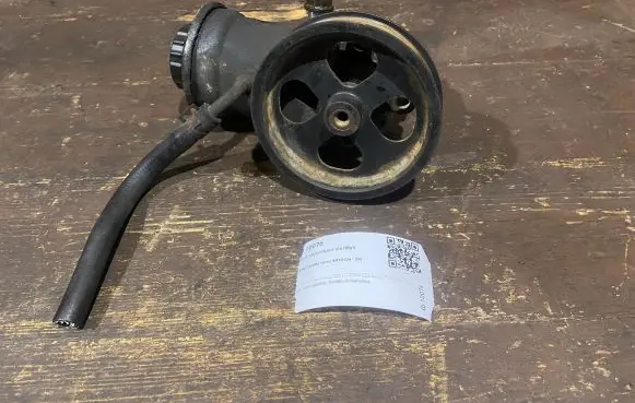 Toyota Corolla Verso AR10 Power steering pump