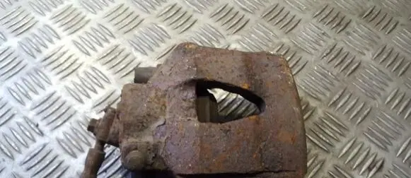 Volkswagen Golf IV Front brake caliper