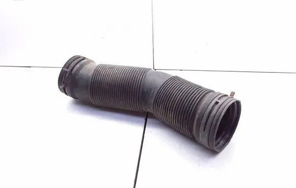Skoda Fabia Mk1 (6Y) Air intake hose/pipe 6Q0129684B PX0446052