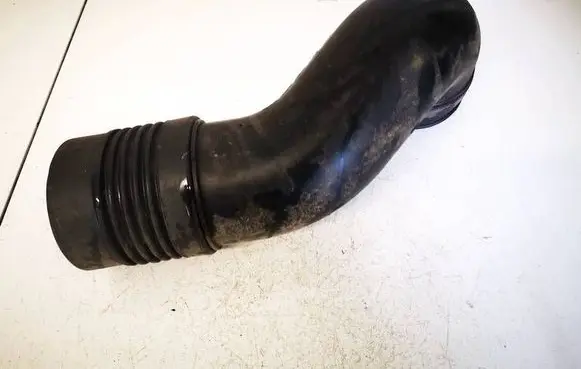 KIA Sportage Air intake hose/pipe 282102E100