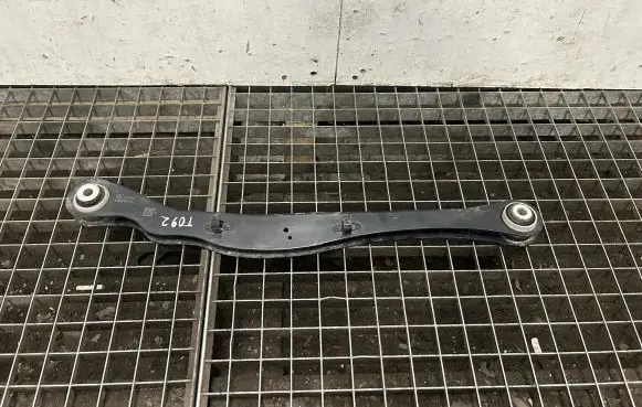BMW 2 F45 Rear upper control arm/wishbone 6884693 7915358