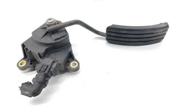 Mercedes-Benz Citan W415 Accelerator throttle pedal 8200436878