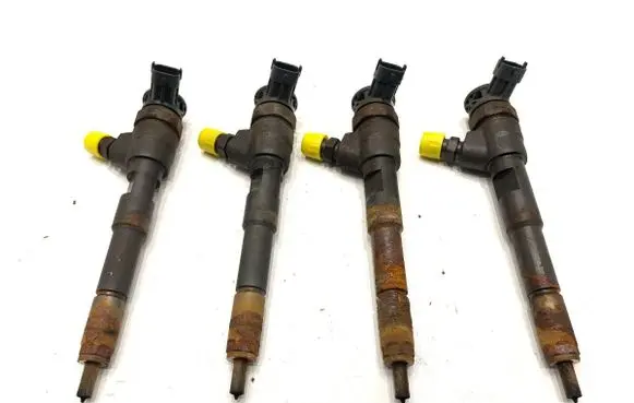 Renault Clio IV Fuel injectors set 0445110485