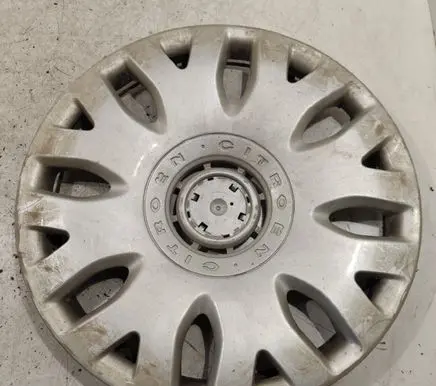 Citroen Xsara Picasso R15 wheel hub/cap/trim 9648926880