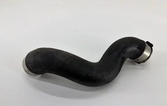 Mercedes-Benz E W212 Intercooler hose/pipe A2045282982