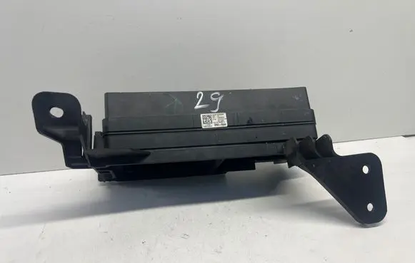 Mercedes-Benz ML W164 Fuse module A1645402372 13583852 YAP27237