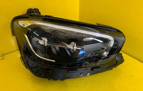 Mercedes-Benz E W213 Headlight/headlamp A2139063810