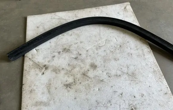 Engine compartment rubber