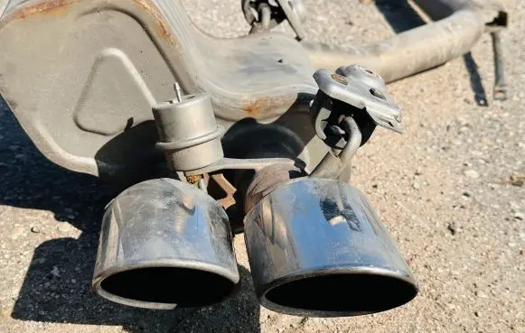 Maserati Ghibli Muffler/silencer 670103689