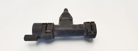 Volkswagen PASSAT B6 Clutch pipe/line 1K0721468
