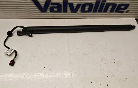 Hyundai Tucson IV NX4 Tailgate/trunk strut/damper 81831N7100 20211011 013234