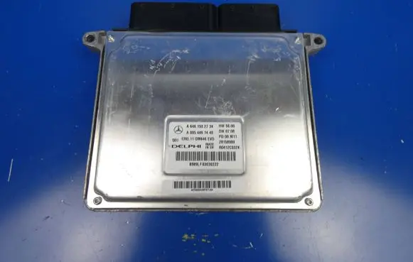 Mercedes-Benz C W204 Engine control unit/module A6461502734 28158989 A0054467440