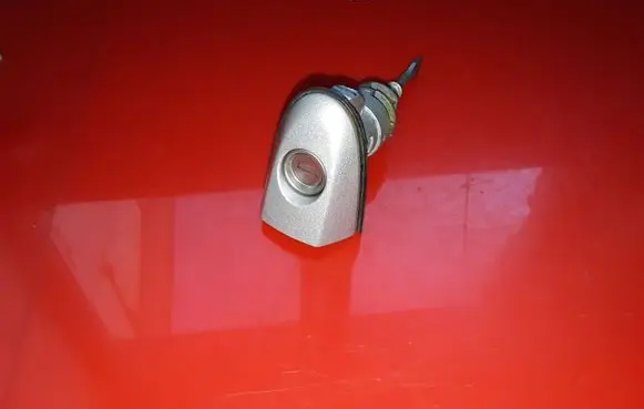 Hyundai Santa Fe Front door lock (next to the handle) NOCODE