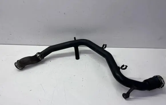 Audi Q7 4L Intercooler hose/pipe 7L6145770M