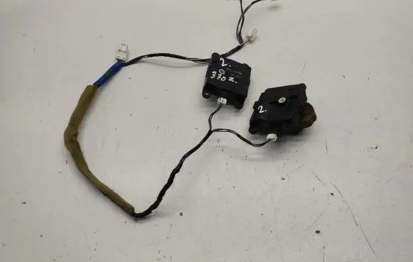 Nissan 370Z Air flap motor/actuator 3K01030840 3F12030850