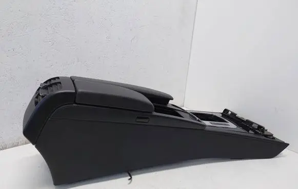 Mercedes-Benz C W204 Armrest A2046800150 2046800150