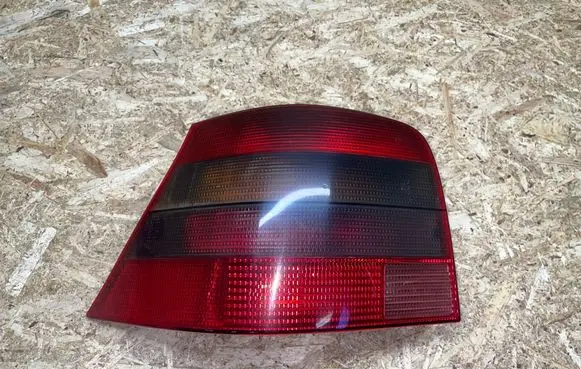 Volkswagen Golf IV Rear/tail lights 1J6945111T