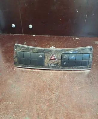 Mercedes-Benz CLK A209 C209 Hazard light switch A2096890031