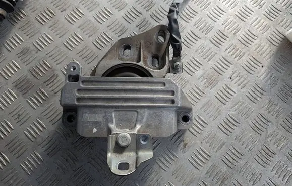 Mercedes-Benz A W177 Gearbox mount A2472400017