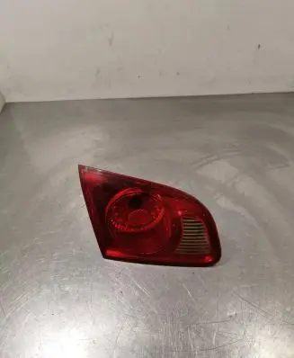 Hyundai Santa Fe Tailgate rear/tail lights 924052B000