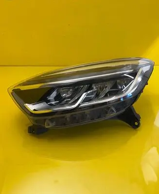 Renault Captur Headlight/headlamp 260606152R