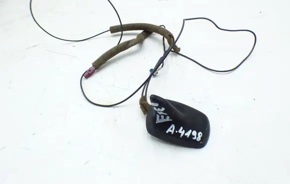 Seat Exeo (3R) Aerial GPS antenna 8E9035503T