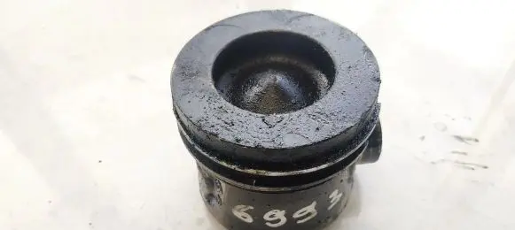 Piston