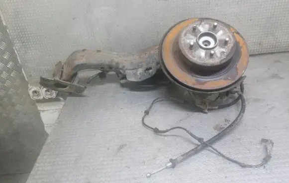 Nissan Qashqai Rear wheel hub spindle/knuckle 