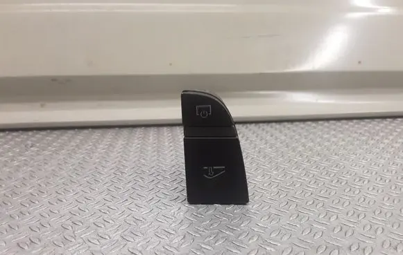 Audi A6 S6 C6 4F Glove box opening button 4F1927227