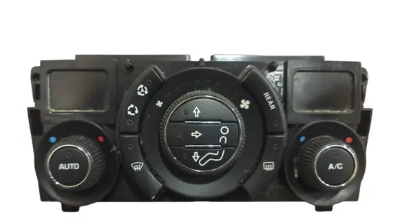 Peugeot 5008 Climate control unit 96798323XT 400017009 3690460