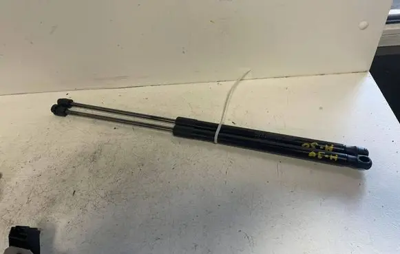 Volvo S60 Tailgate/trunk strut/damper 31333202