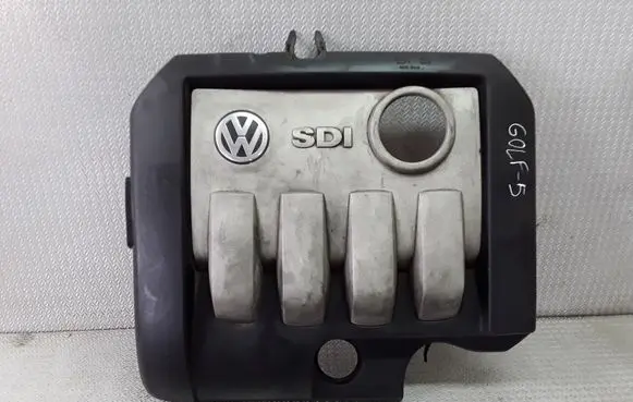 Volkswagen Golf V Engine cover (trim) 03G103925