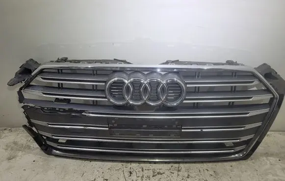 Audi A5 Front bumper upper radiator grill 8W6853651 8W6853651A