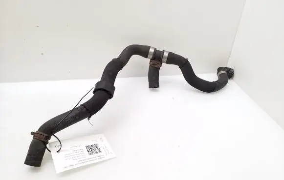 Mercedes-Benz CLS C218 X218 Engine coolant pipe/hose A2128305496
