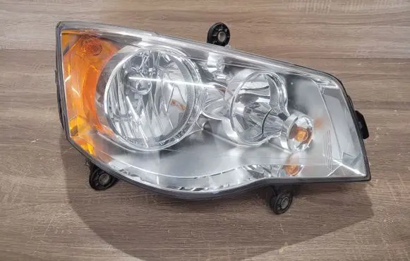 Chrysler Town & Country V Headlight/headlamp 05113336AG 51128C 020718