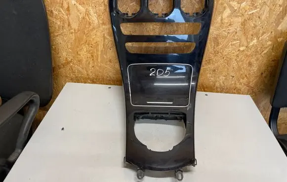 Mercedes-Benz C W205 Center console A2056805107 A2056800210