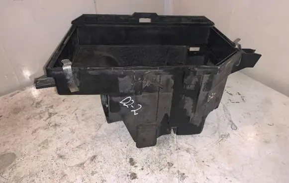 Volvo XC90 Air filter box