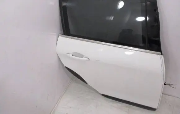 Peugeot 2008 I Rear door 