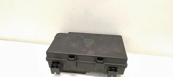 Jeep Grand Cherokee Fuse module P68251626AB