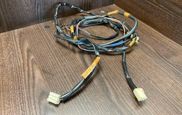Toyota Corolla Verso E121 Front door wiring loom 8217113270
