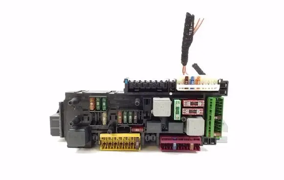Mercedes-Benz E C207 W207 Fuse module A2129005401