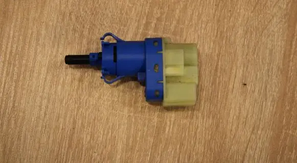 Alfa Romeo Giulietta Brake pedal sensor switch 50520116